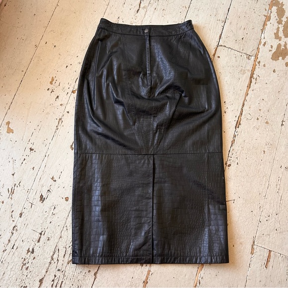 'toffs Black Leather Crocodile Imprint Midi Pencil Skirt - Picture 9 of 9